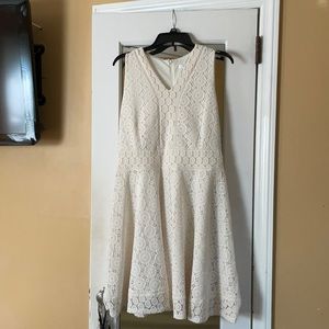 Ivory Lace sleeveless dress- size petite large.